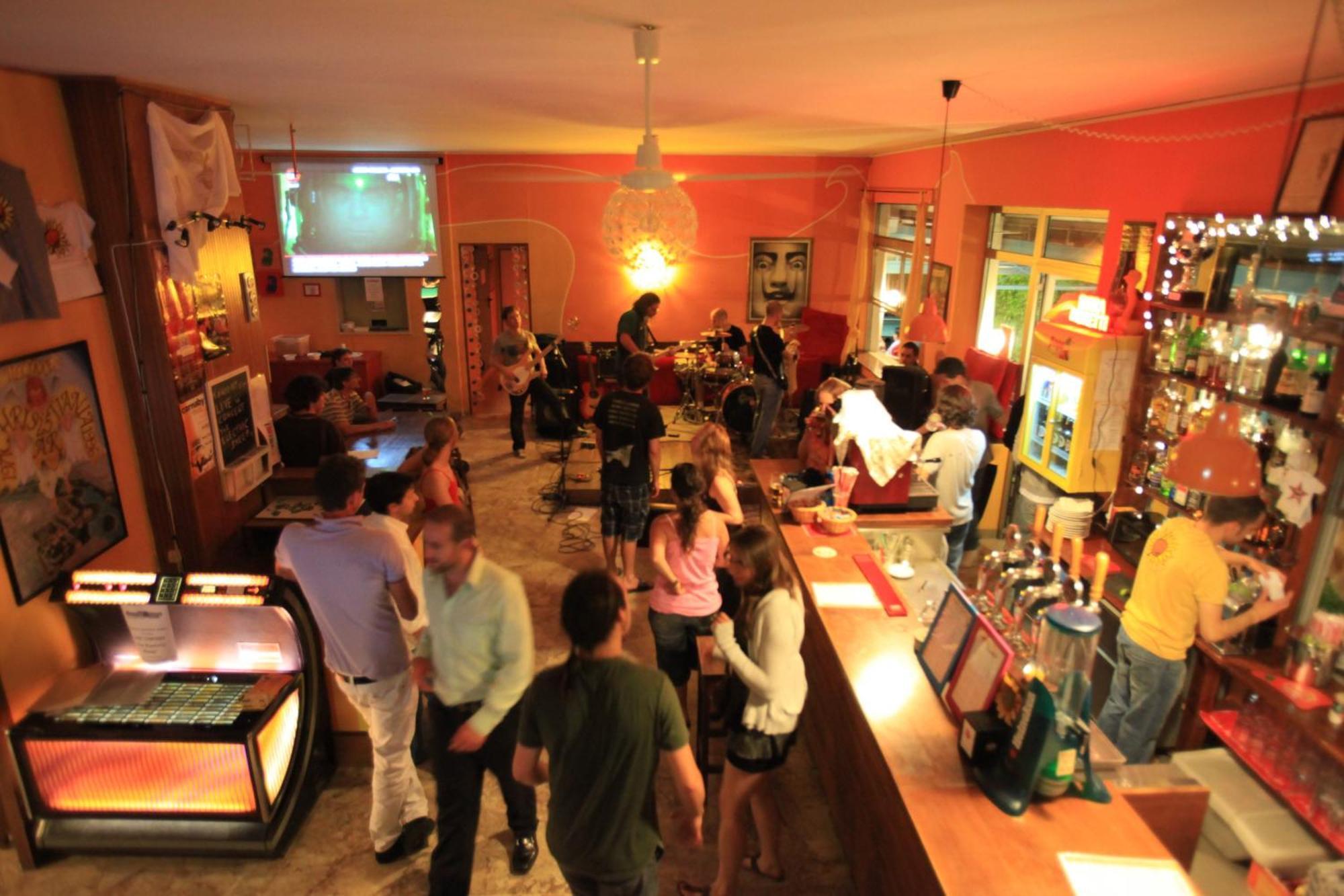 Sunflower Beach Backpacker Hostel & Bar Rimini Esterno foto