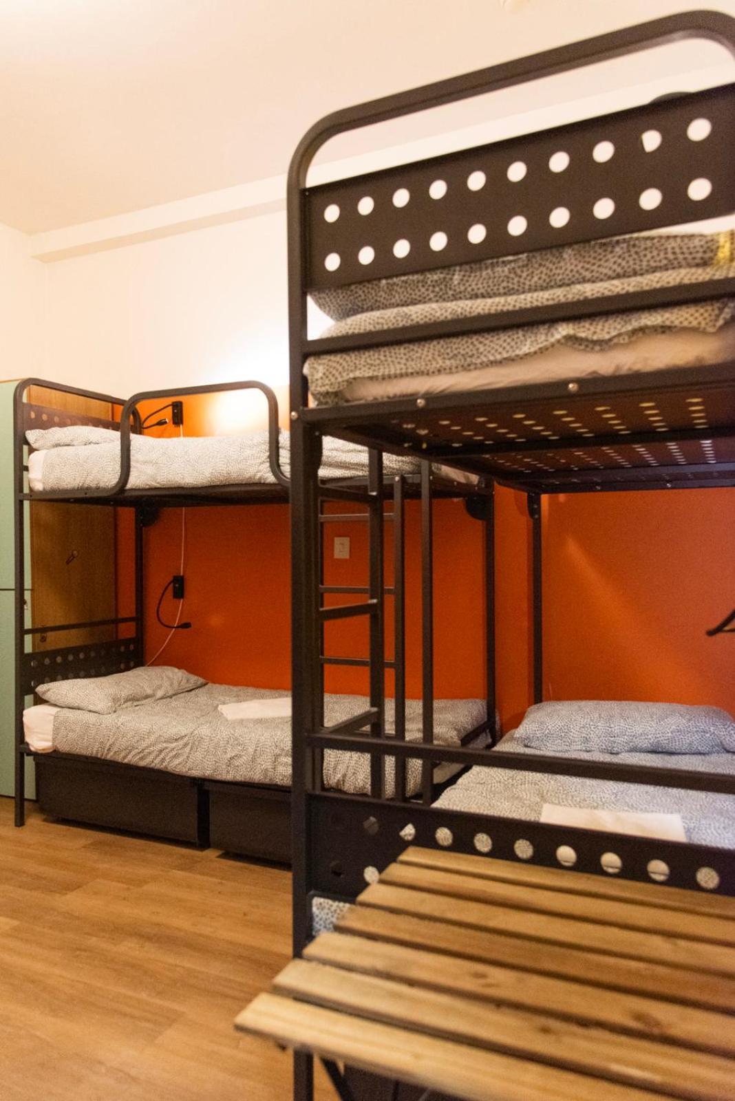 Sunflower Beach Backpacker Hostel & Bar Rimini Esterno foto
