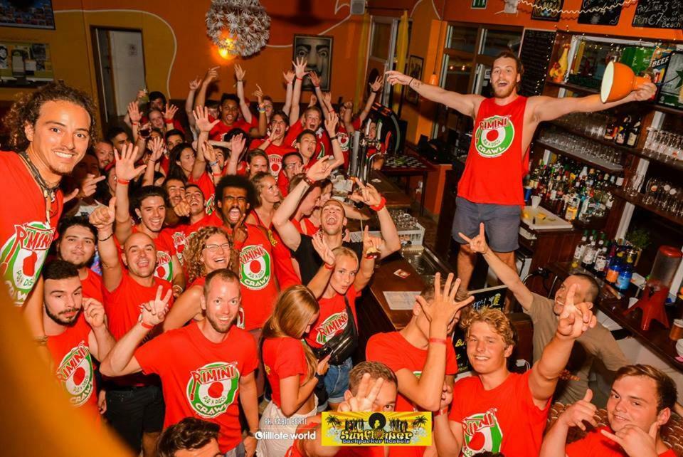 Sunflower Beach Backpacker Hostel & Bar Rimini Esterno foto